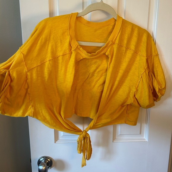 Yellow Free People embroidered cropped tee. - Picture 2 of 3